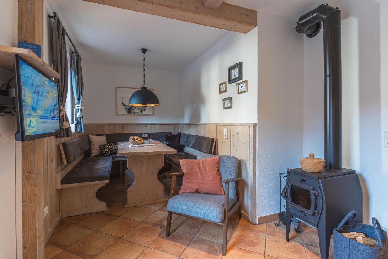 Dorfchalets & Apartments - Authentic Experience In Centre Of Kaprun Including Tauernspa And Summercard Exterior photo